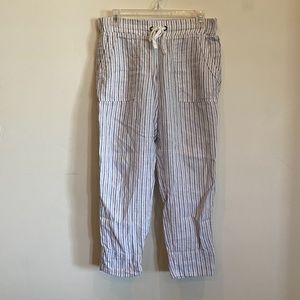 White and Black Woven Athleta Capri Pants